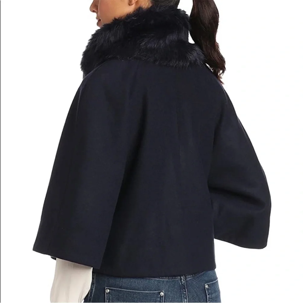 Tahari Navy cape style cropped jacket size medium - Picture 3 of 12